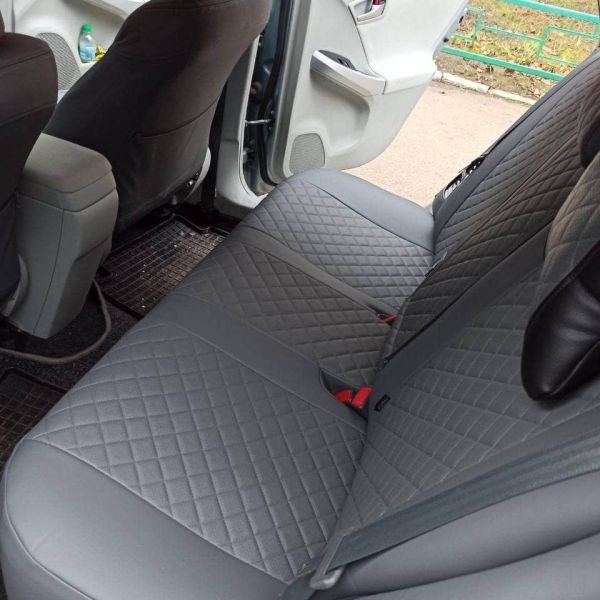 Чехлы Автопилот на Toyota Prius 2009-2015 г.в.